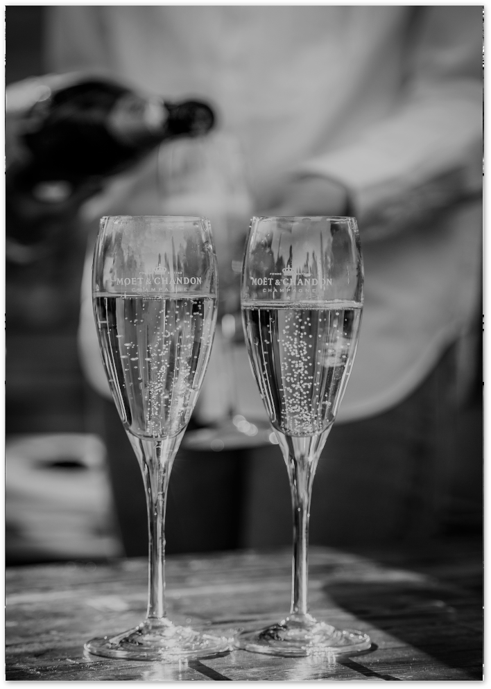 Posterux© | Champagne Celebration – Black & White Photography Poster